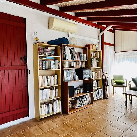 Maison Basque A Espelette, 3 Chambres, 5+2 Pers, Animaux Admis, Internet (Adults Only) Сasa de vacaciones *